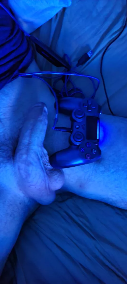 let's play a game and not with the controller 🥵