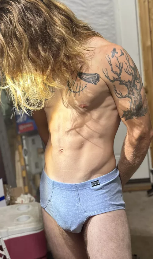 Locks of gold drink the sun