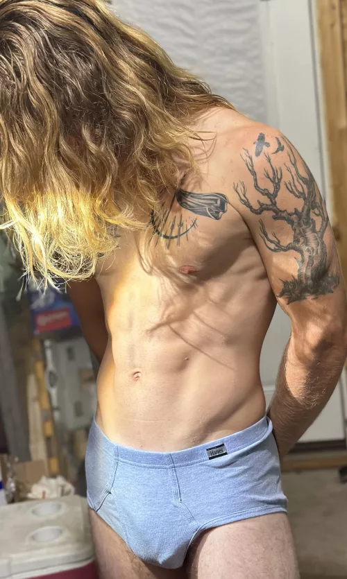 Locks of gold drink the sun