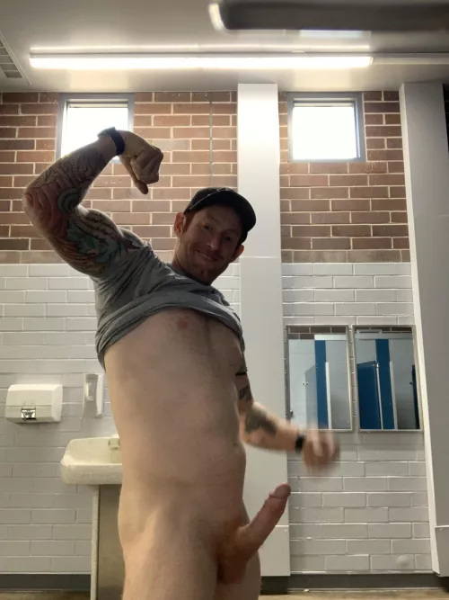 (M) Any of you ladies want to be my workout partner. Shoot me a message