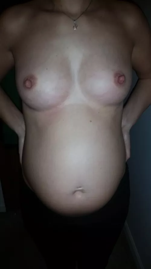 miss her pregnant... my wife 40 mom of 3. looking for other sexy moms. tele ram1531.