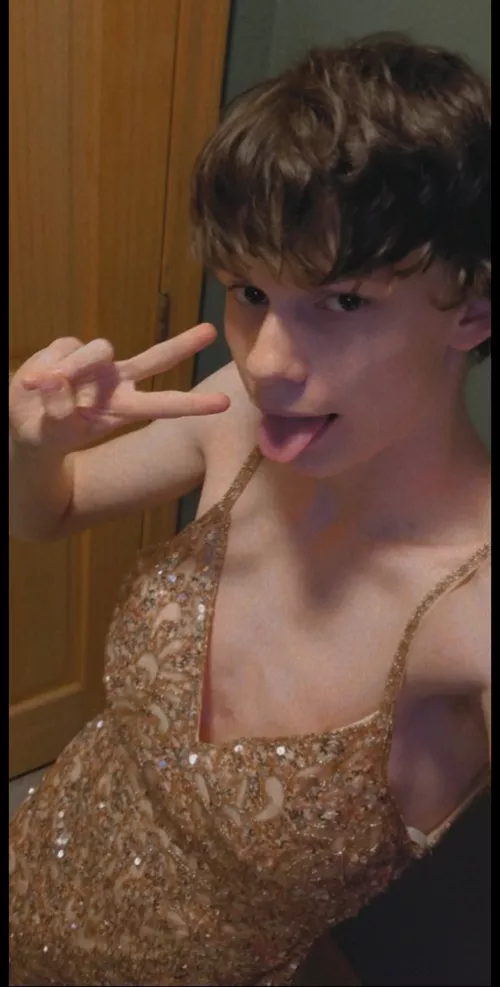 😌 part gazillion of the formal dress look