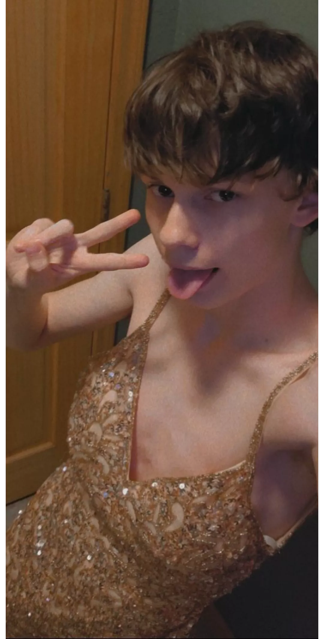 😌 part gazillion of the formal dress look