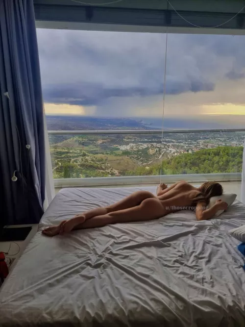 resting after climbing a mountain💦🍒