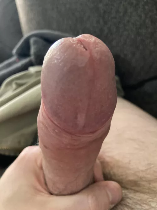 Somebody help… with their tongue 👅