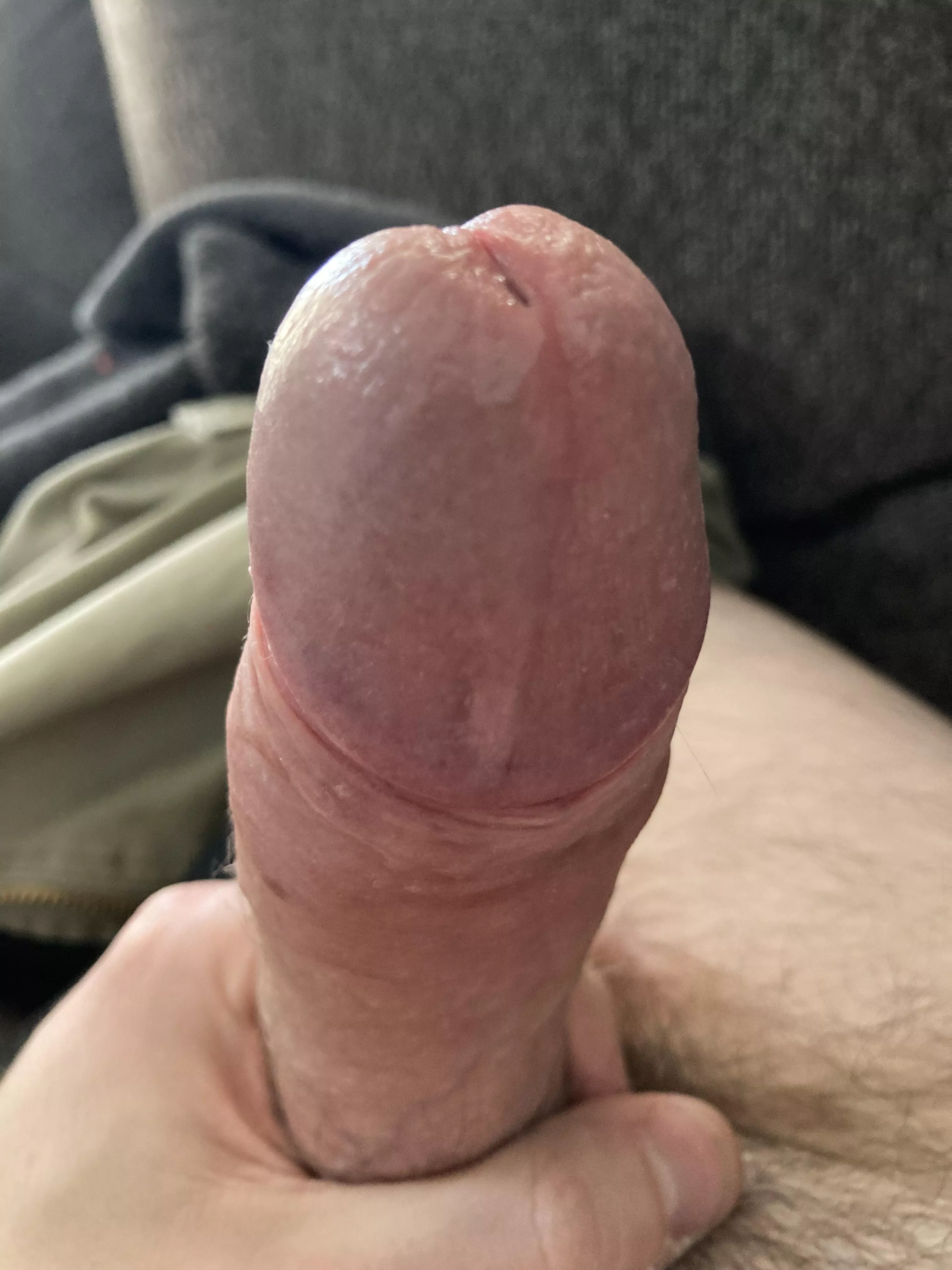 Somebody help… with their tongue 👅