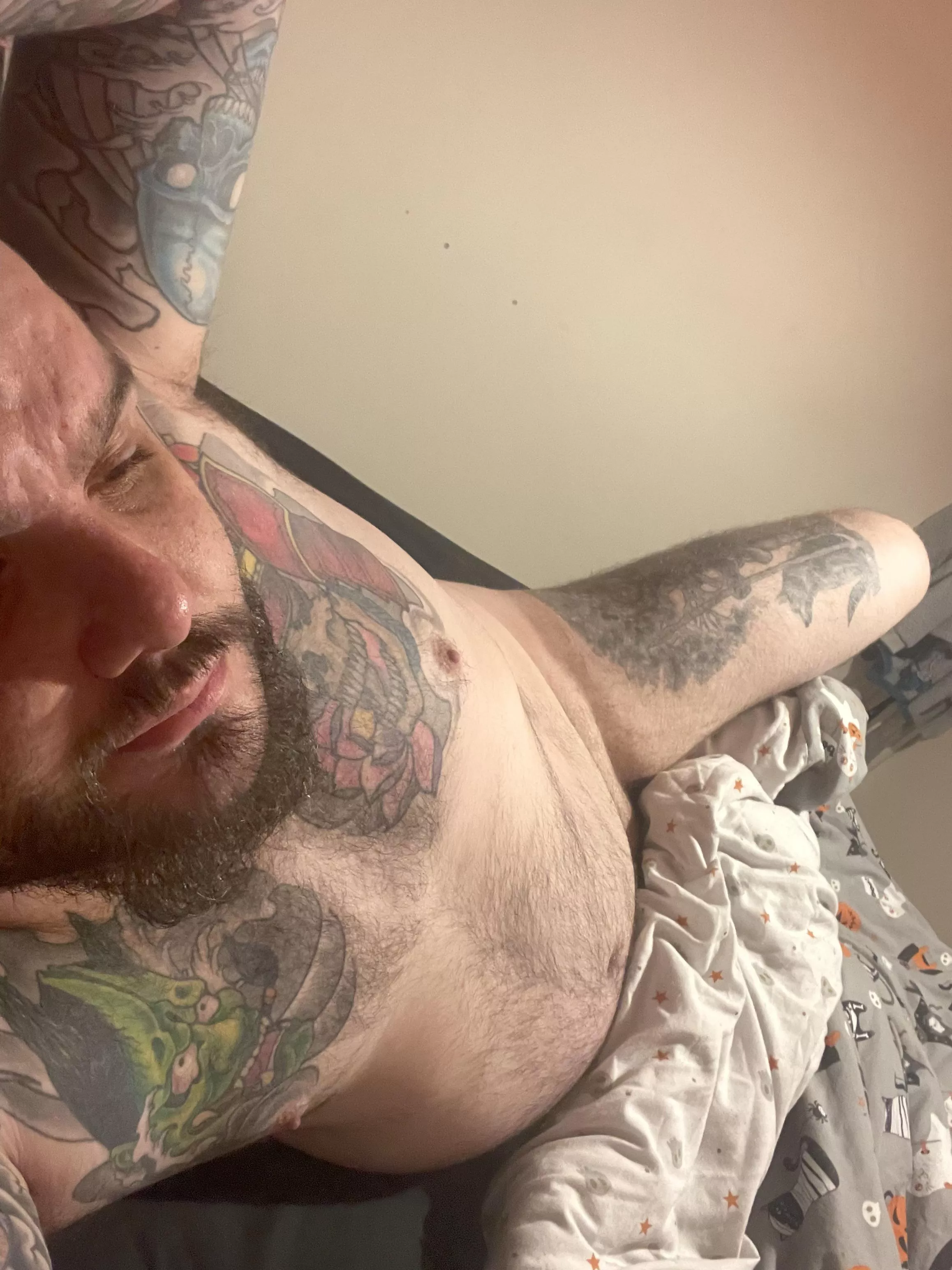 What about tattooed chubby guys