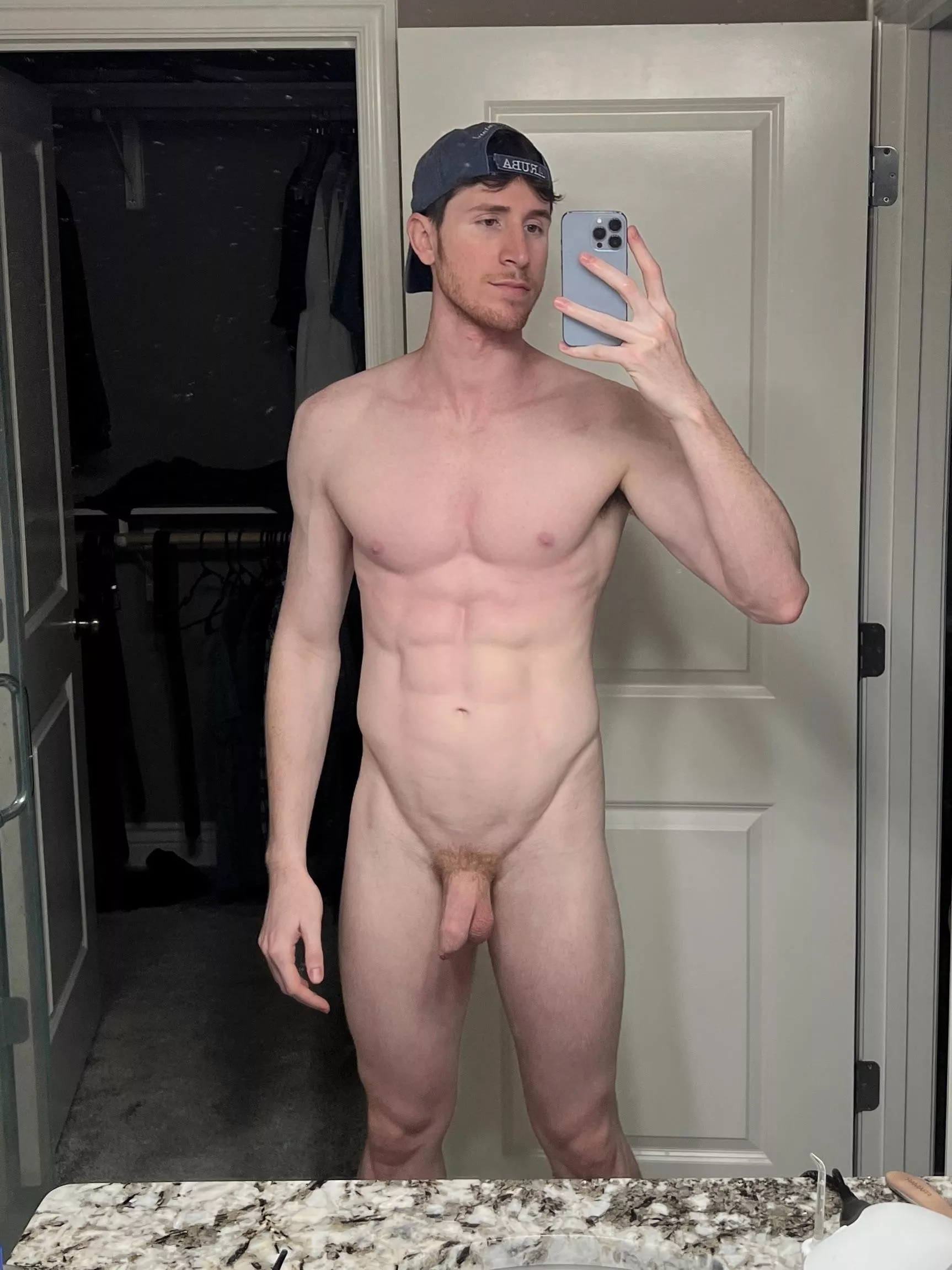 What do you think of my new hat? 😏