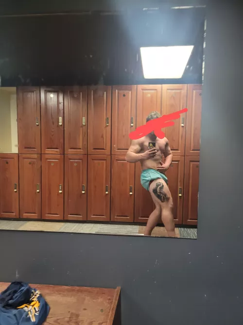 what up [M] (STRAIGHT)