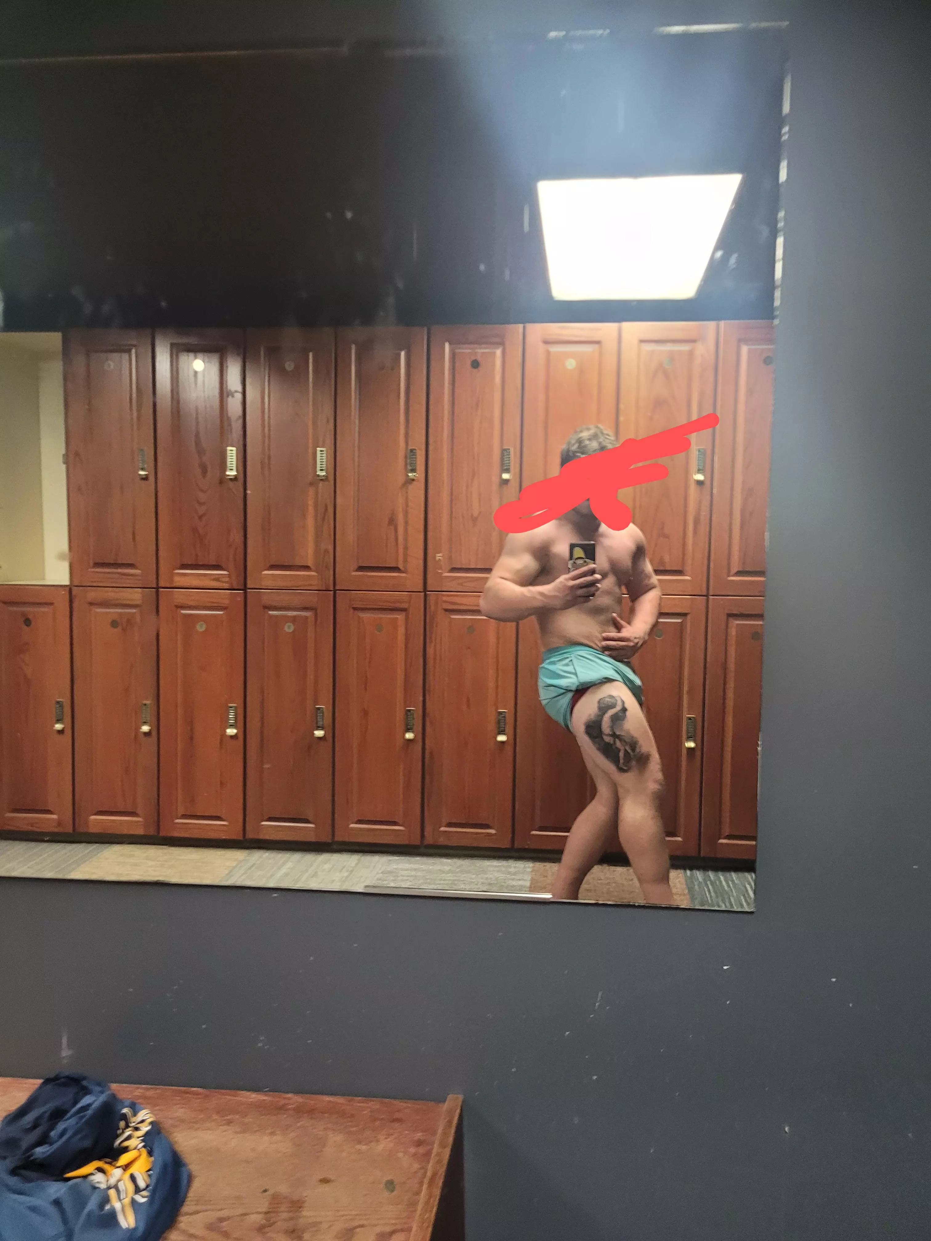 what up [M] (STRAIGHT)