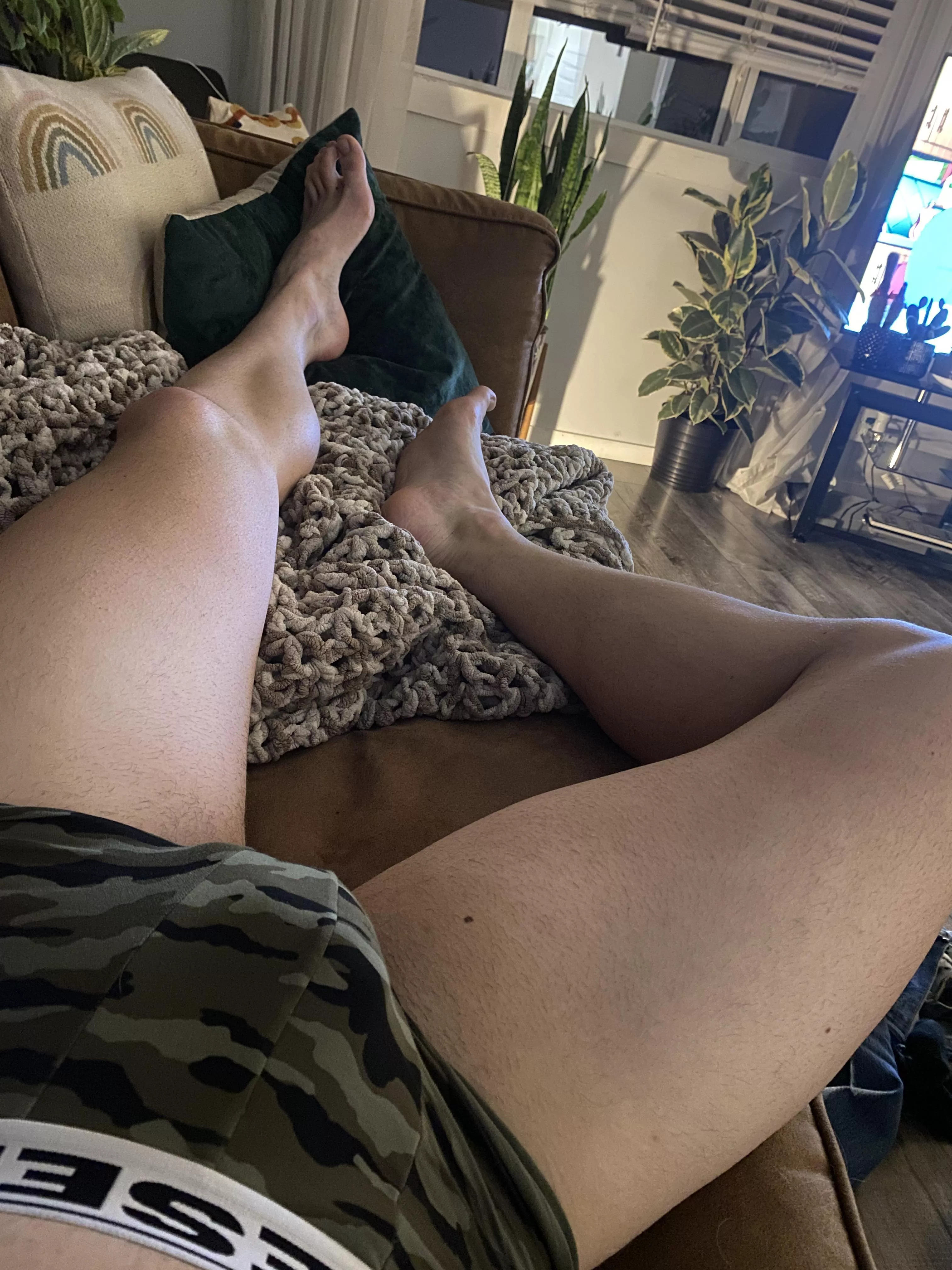 Which are you using for a pillow? 🍑🦶