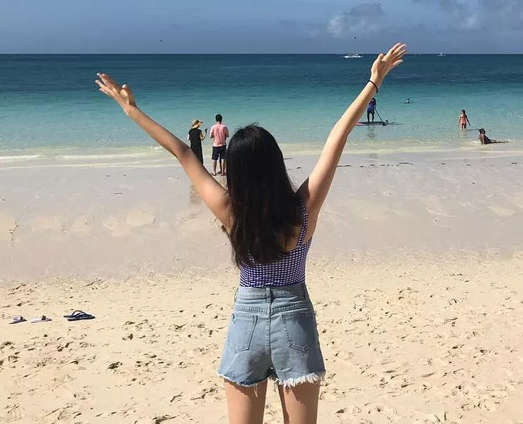 Would you like a thighjob in public? <3