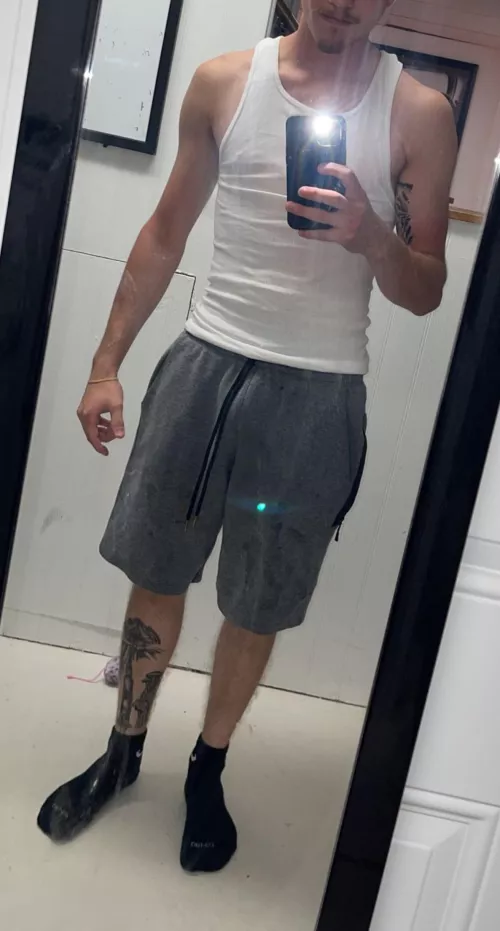 Young man looking for first orgy! Pittsburgh, PA. Message me!