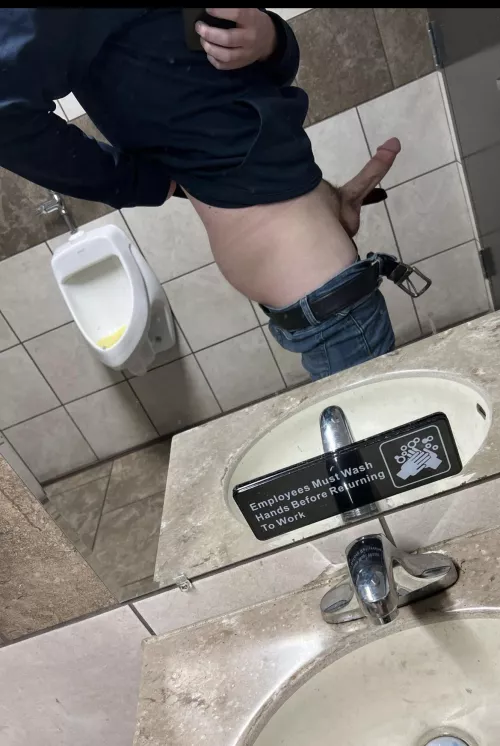 [23] bro my cock is so hard right now