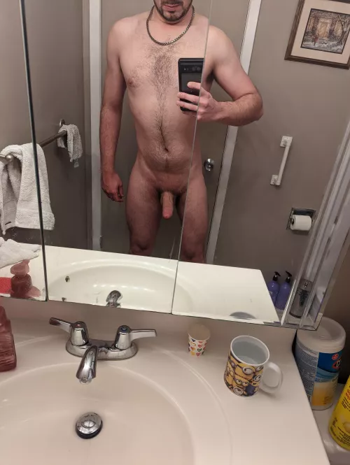 6'4 [M] First time poster long time lurker! So many sexy giraffes in this sub!
