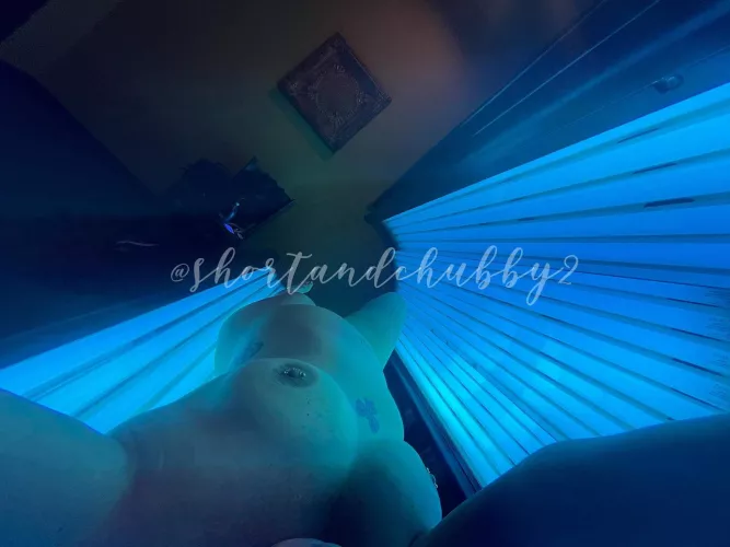 anyone down to sneak in with me😈😈