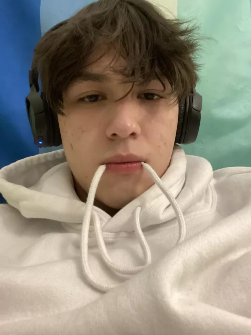 Anyone wanna play Minecraft with me?