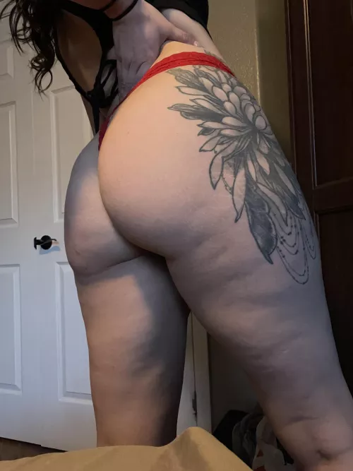 Caked up like I'm opening a bakery