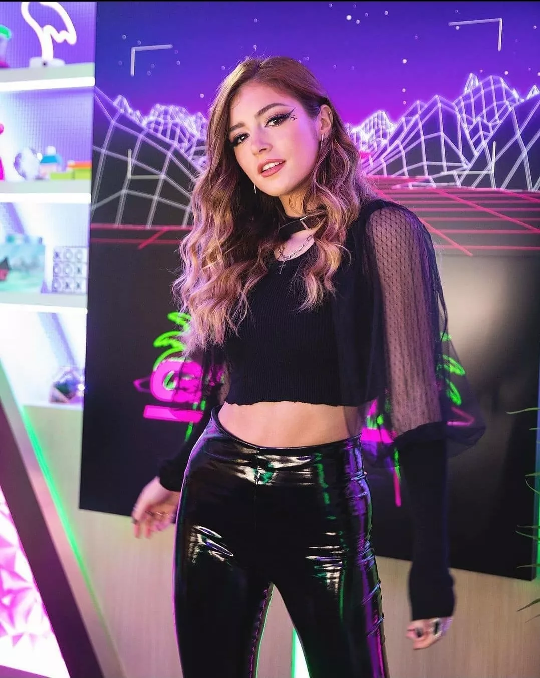 Can someone please drain me as Chrissy Costanza, Ariana Grande or Pokimane?