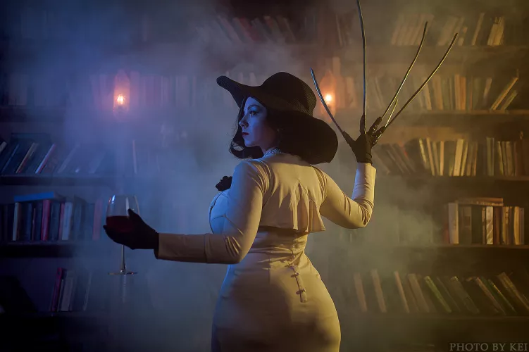 Dimitrescu by me dahlia cosplay