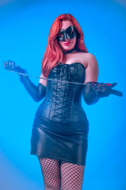 [Domme] It's time for your walk!