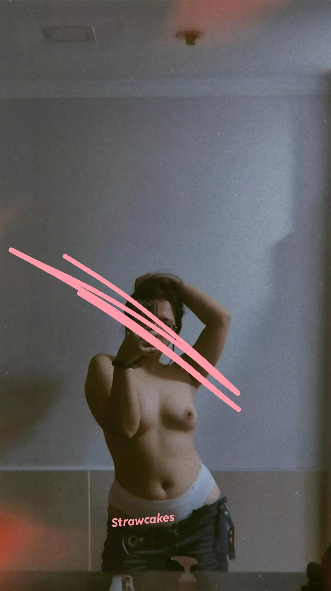 Don't get tired o(f) my boob pic.