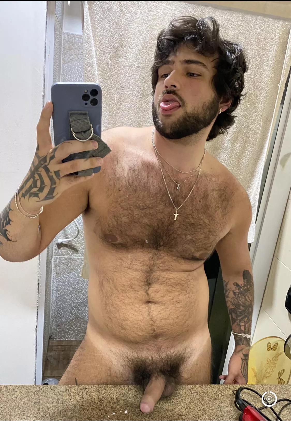 Fucking horny Friday DM me if u are horny too 😈👅