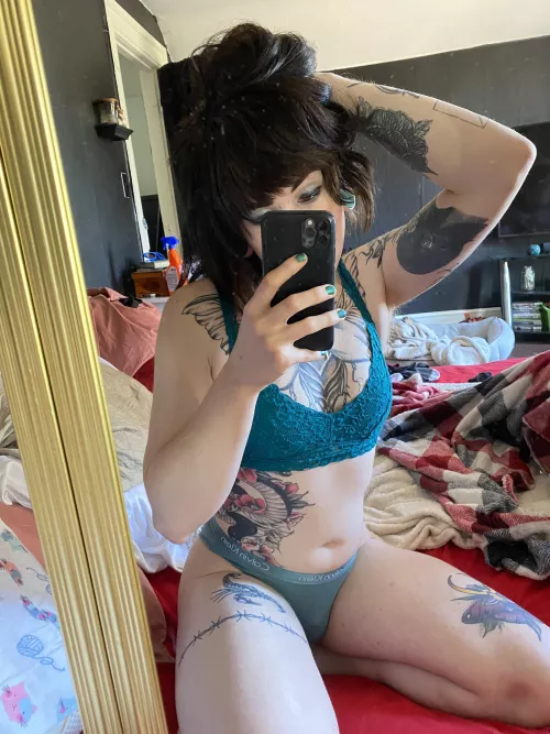 got cute and nothin to do 🥺