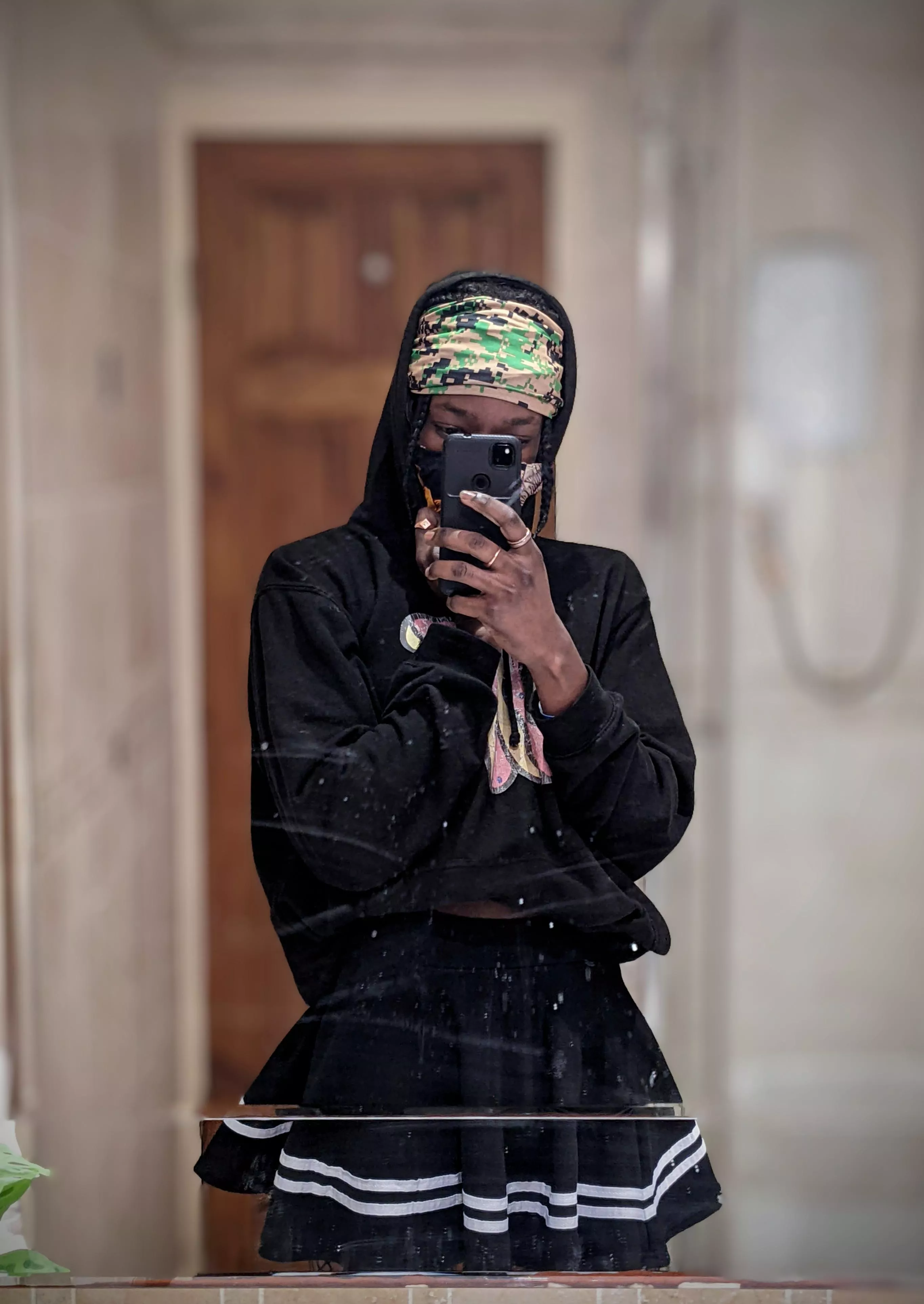 happy femboy friday 🖤