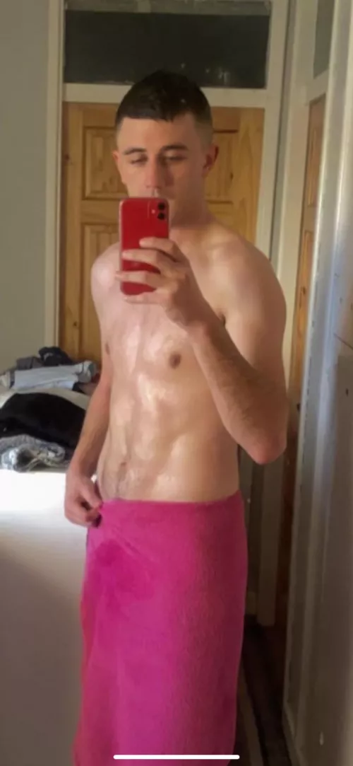 Hmu to see under the towel