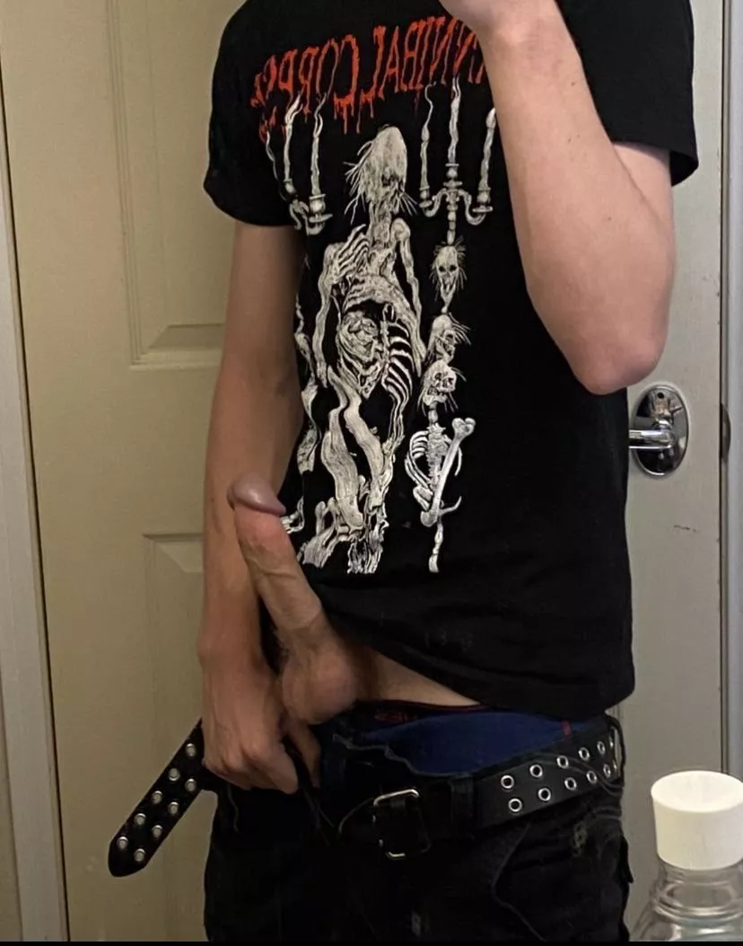 How’s my 18yo metal head cock? DMs open