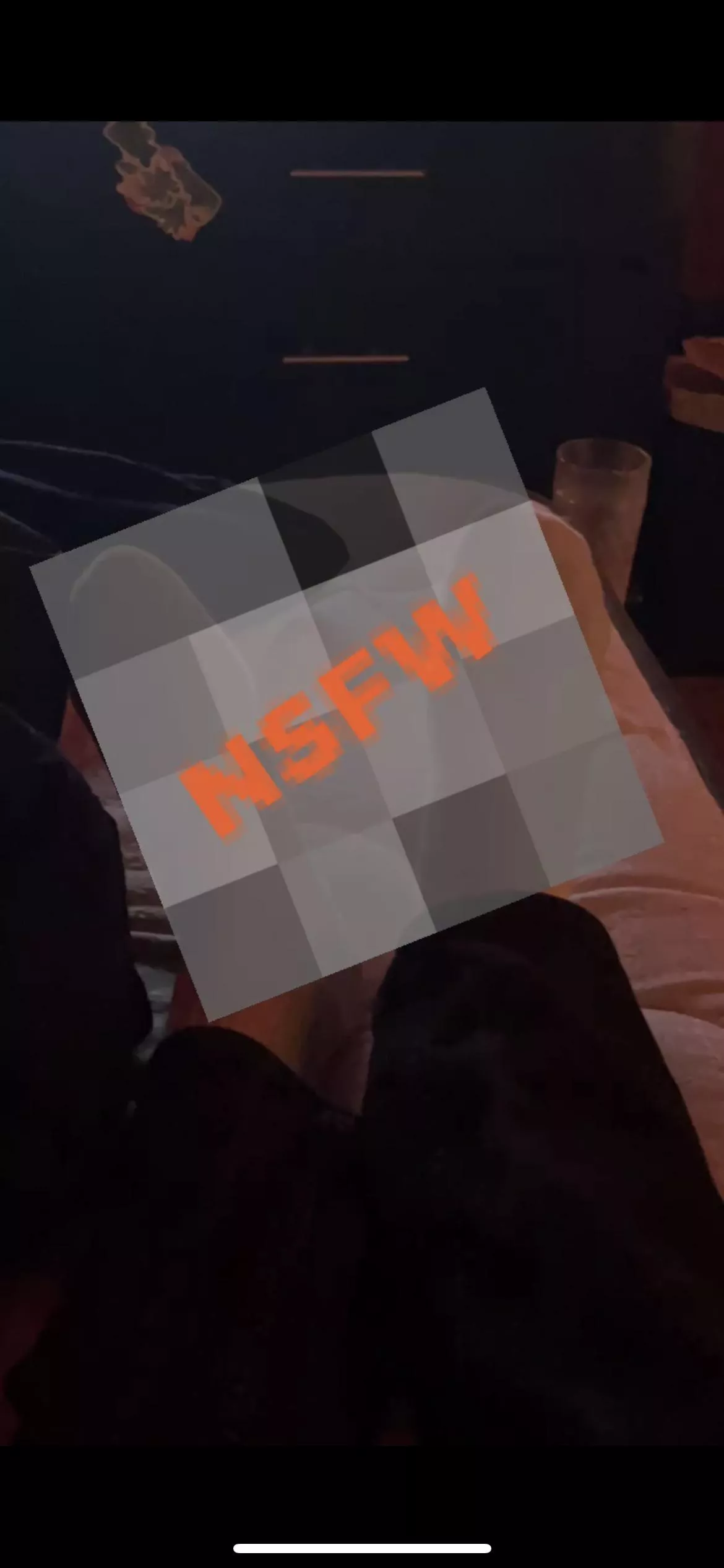 I love my smelly feet come worship my DM’s are open all day!•