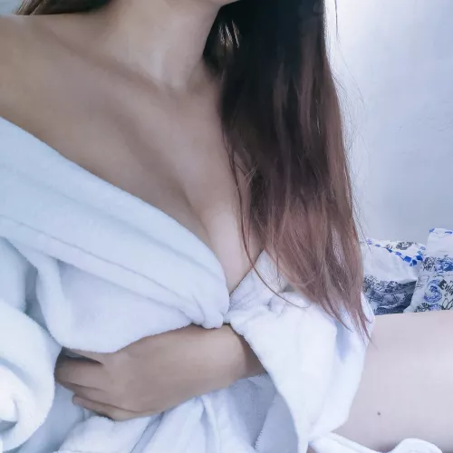 I really wanna be cuddled today ..