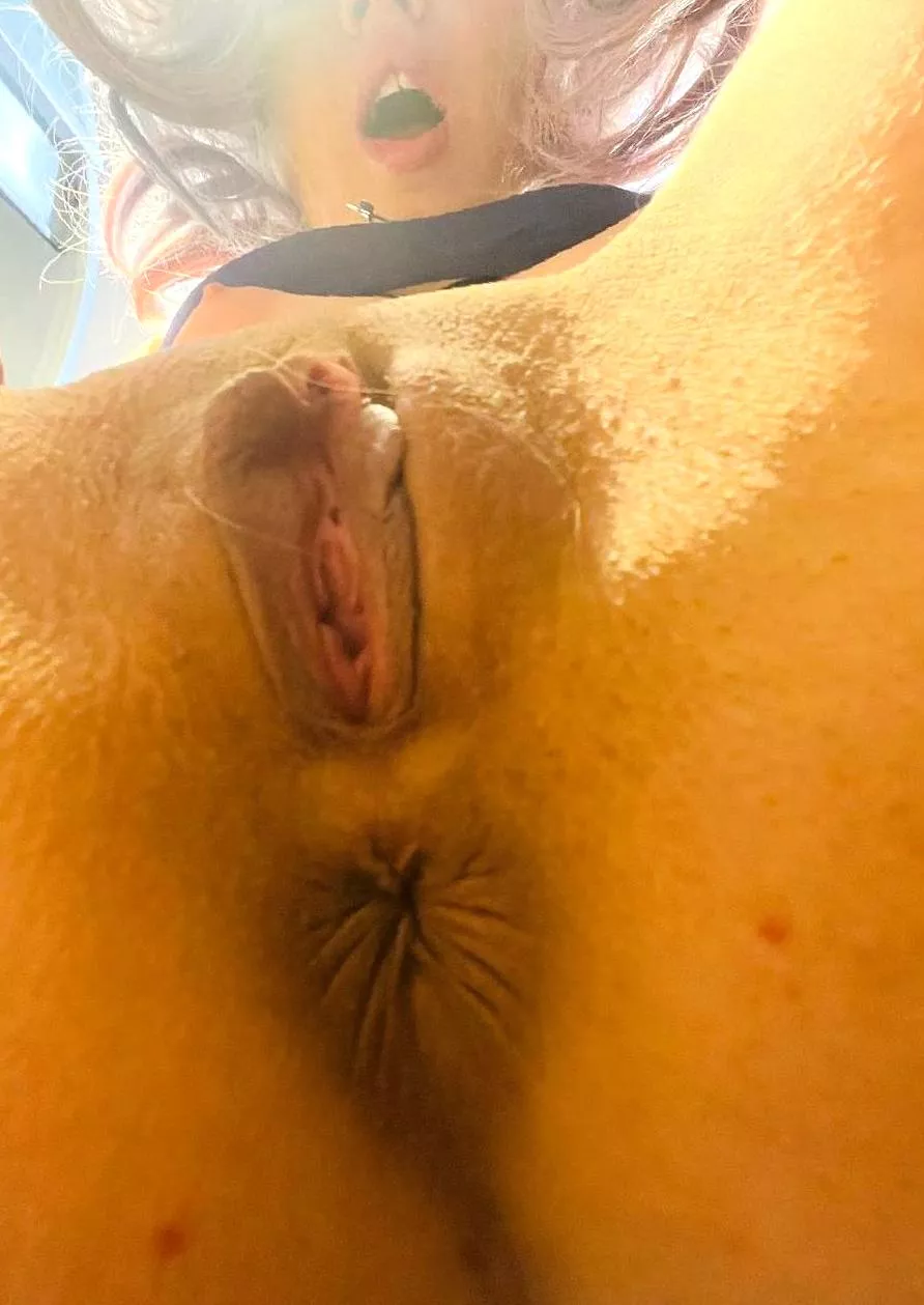 I'd like you to bury your face here, please?