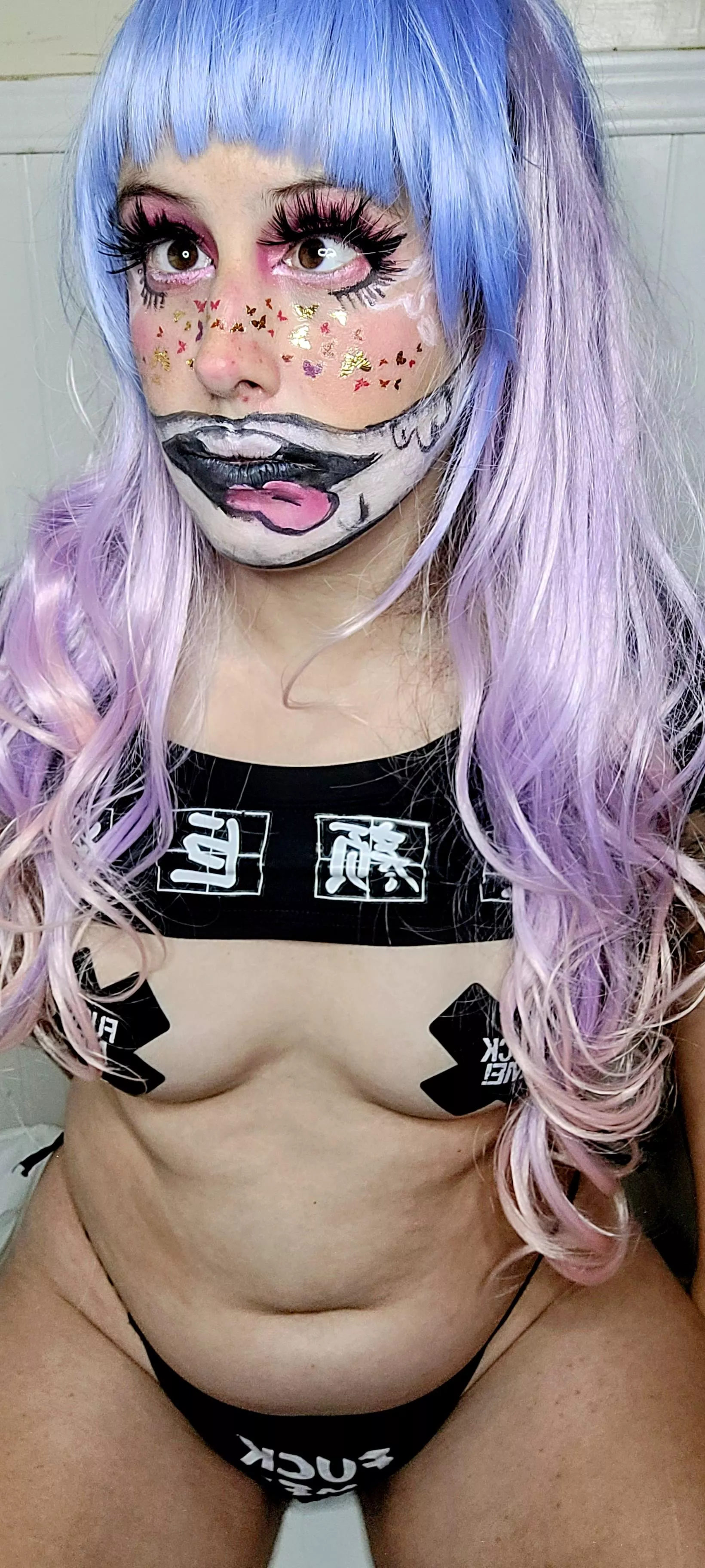 I'm finally showing my face! well kinda lol