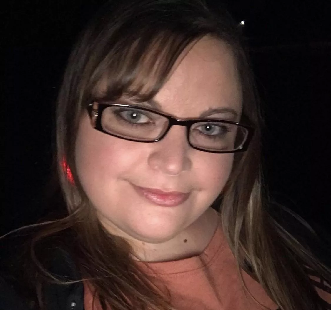 It’s been a loooooong week, here’s a selfie from last night. ❤️