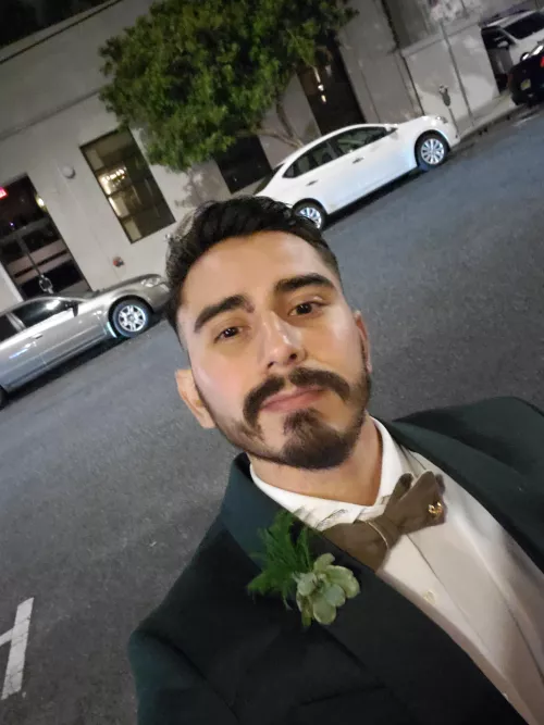 it's wedding season! now if only I could find my bride. 🥺👉👈