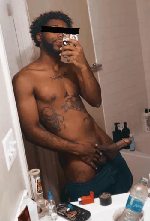 Late night smoke sesh type of vibe 💨