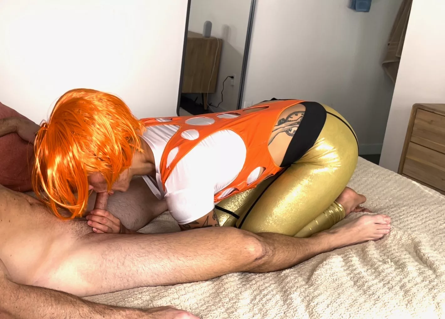 Leeloo Dallas is giving me a bj
