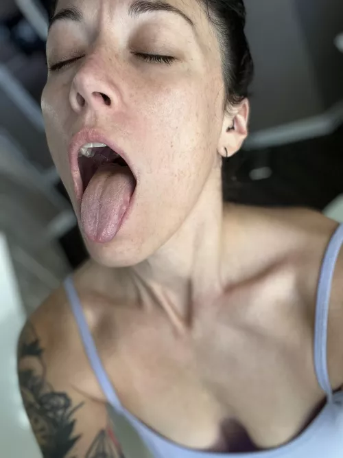 Let’s have a very happy Friday😈