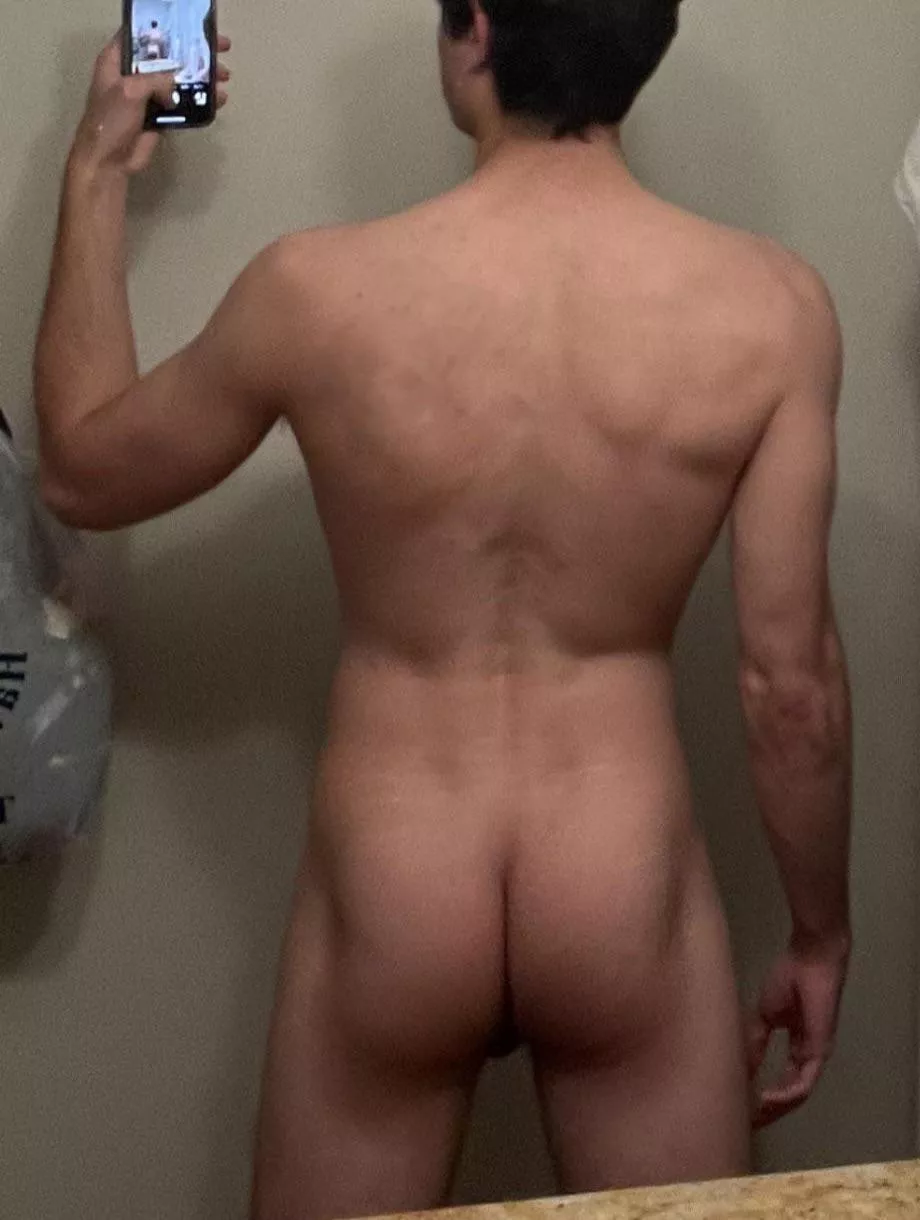 Lifeguard here. How’s my beach body?