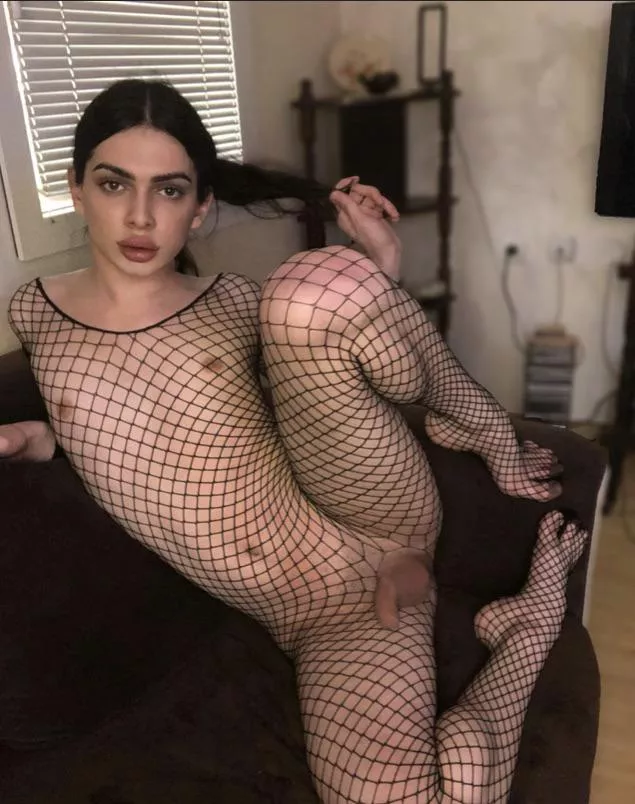 like if u wanna fuck me 🖤