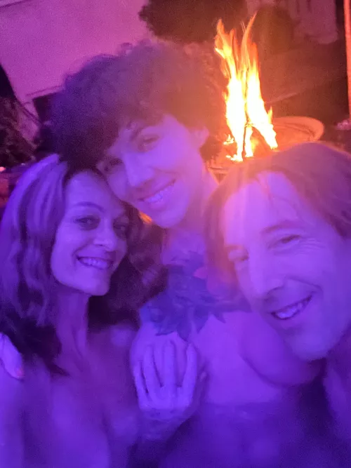 Look who’s here!! Dropping in with @_frankie_rivers Watch for us online Friday and Saturday. ❤️