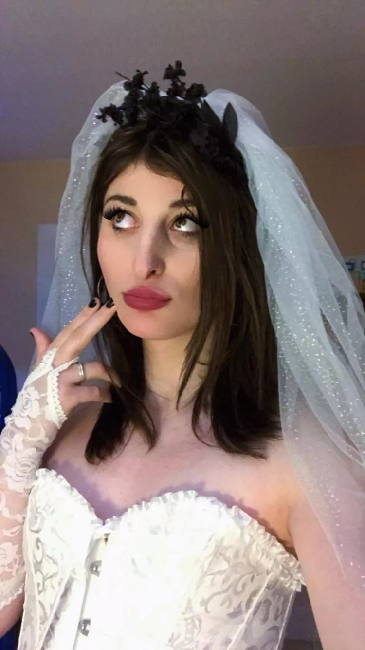 Looking for a husband... any takers? 😘