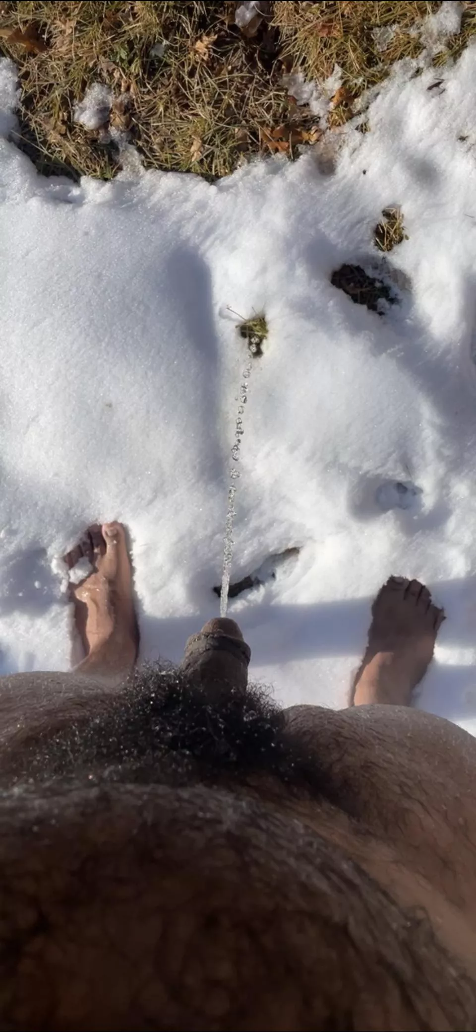 Looks like I need to download redgifs if I want to post the video? Figured I’d hit record as I took a piss from the hot tub today