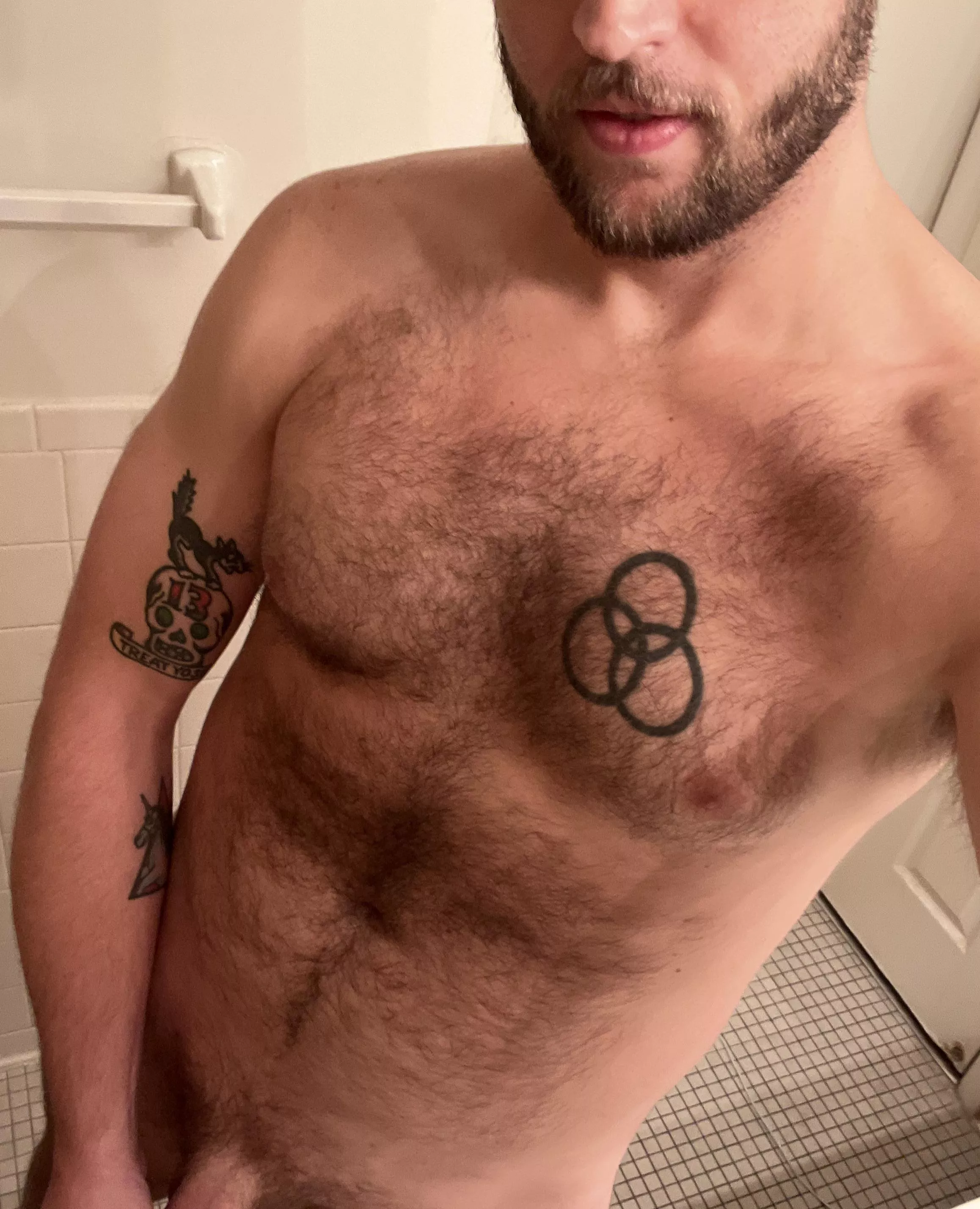 [m] 32 6’3” 221 pounds