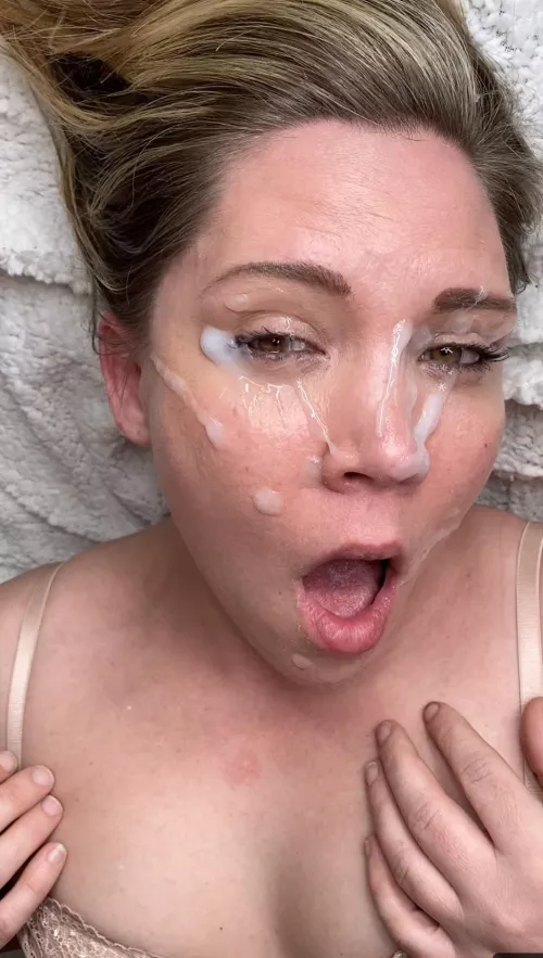 Milf cumslut living her best life