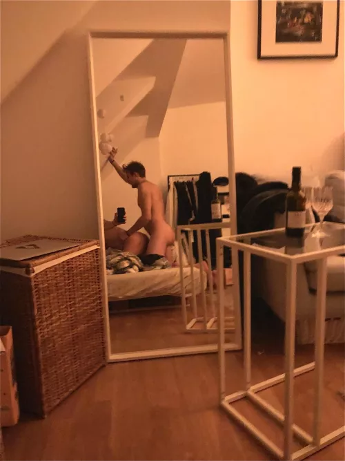 [M]irrors are wonder[f]ul don‘t you think 😉