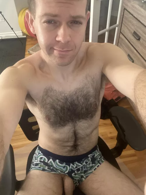 Need someone under my desk 😛