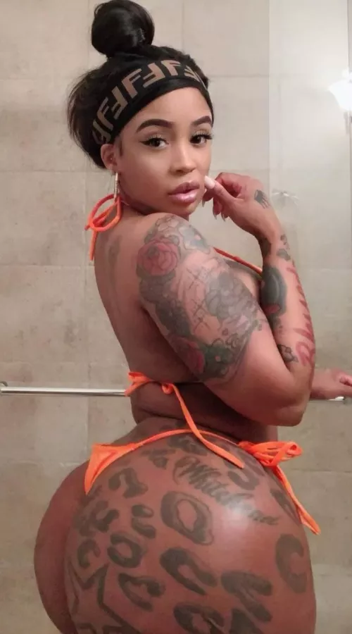 Nice Tatts 🍑😜